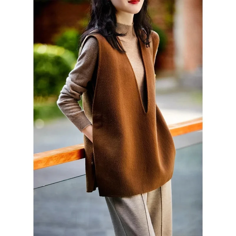 Vintage Deep V Neck Slit Hem Vest Spring Autumn New Sleeveless Solid Loose Trend Pullovers Top Fashion Elegant Women Clothing
Vintage Deep V Neck Slit Hem Vest Spring Autumn New Sleeveless Solid Loose Trend Pullovers Top Fashion Elegant Women Clothing