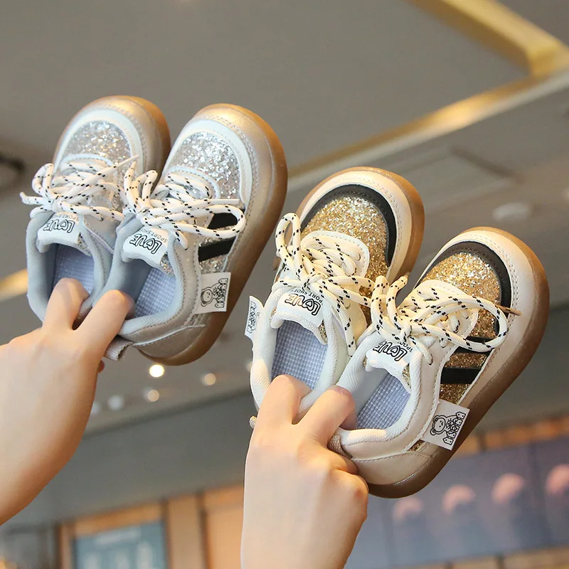 Fashion Girls' Shoes 2026 Spring New Sequin Kids Sports Shoes Comfort Anti Slip Boys' Shoes Simple Versatile Girls Casual Shoe
Fashion Girls' Shoes 2026 Spring New Sequin Kids Sports Shoes Comfort Anti Slip Boys' Shoes Simple Versatile Girls Casual Shoe