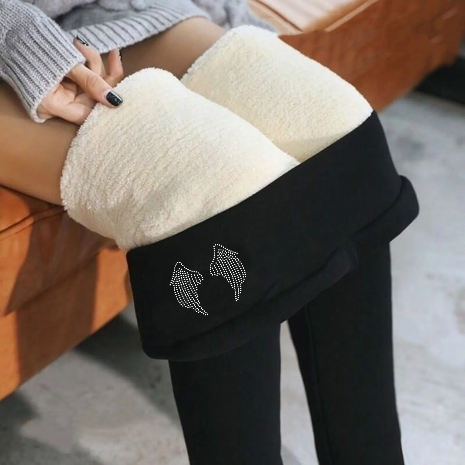 Sexy Winter Pants Women High Elastic Leggings Skin Velvet Tights 2023 Y2k Chic Print Leggings Skin Female Bottoms Trousers
Sexy Winter Pants Women High Elastic Leggings Skin Velvet Tights 2023 Y2k Chic Print Leggings Skin Female Bottoms Trousers
