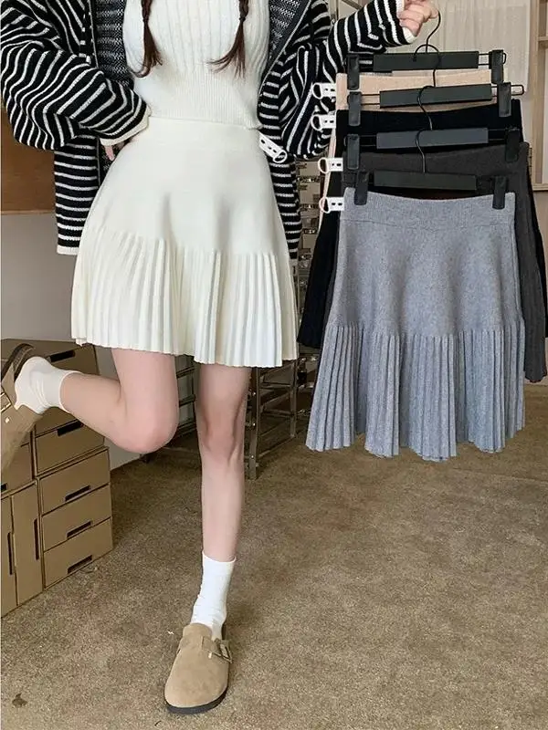 High Waist Knitted Pleated Skirt Sweet And Spicy Girl Design Sense a Line Skirt Autumn Winter New Arrival Women's Faion
High Waist Knitted Pleated Skirt Sweet And Spicy Girl Design Sense a Line Skirt Autumn Winter New Arrival Women's Faion