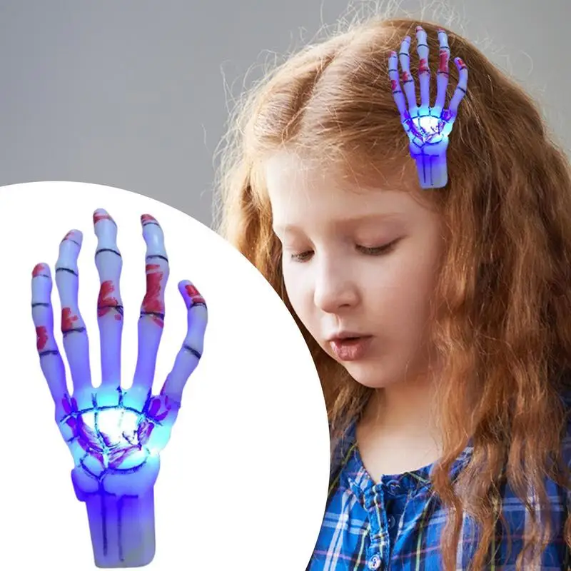 Halloween Punk Horror Hairpin LED Glowing Skeleton Hand Hairpin Skeleton Hand Hairpin Role Playing Hairpin Girls
Halloween Punk Horror Hairpin LED Glowing Skeleton Hand Hairpin Skeleton Hand Hairpin Role Playing Hairpin Girls