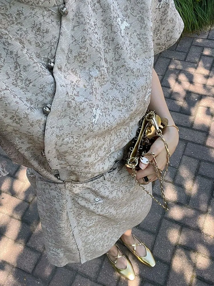 Revised Heavy Embroidery National Style Commuter New Chinese Long Dress Summer Season Women's Mid-Length Skirt
Revised Heavy Embroidery National Style Commuter New Chinese Long Dress Summer Season Women's Mid-Length Skirt