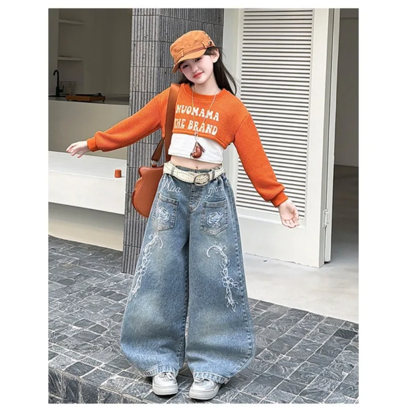 Girls American Street Dance Set 2026 Spring New Big Kids Tank Top Printed Sweatshirt Embroidered Jeans Set
Girls American Street Dance Set 2026 Spring New Big Kids Tank Top Printed Sweatshirt Embroidered Jeans Set