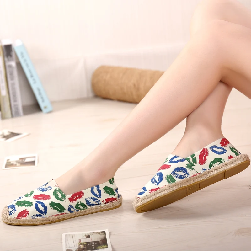 Men's Flat Shoes Summer Shallow Slip on Canvas Casual Shoes for Men and Women Outdoor Light Couple Walking Espadrilles Shoes
Men's Flat Shoes Summer Shallow Slip on Canvas Casual Shoes for Men and Women Outdoor Light Couple Walking Espadrilles Shoes