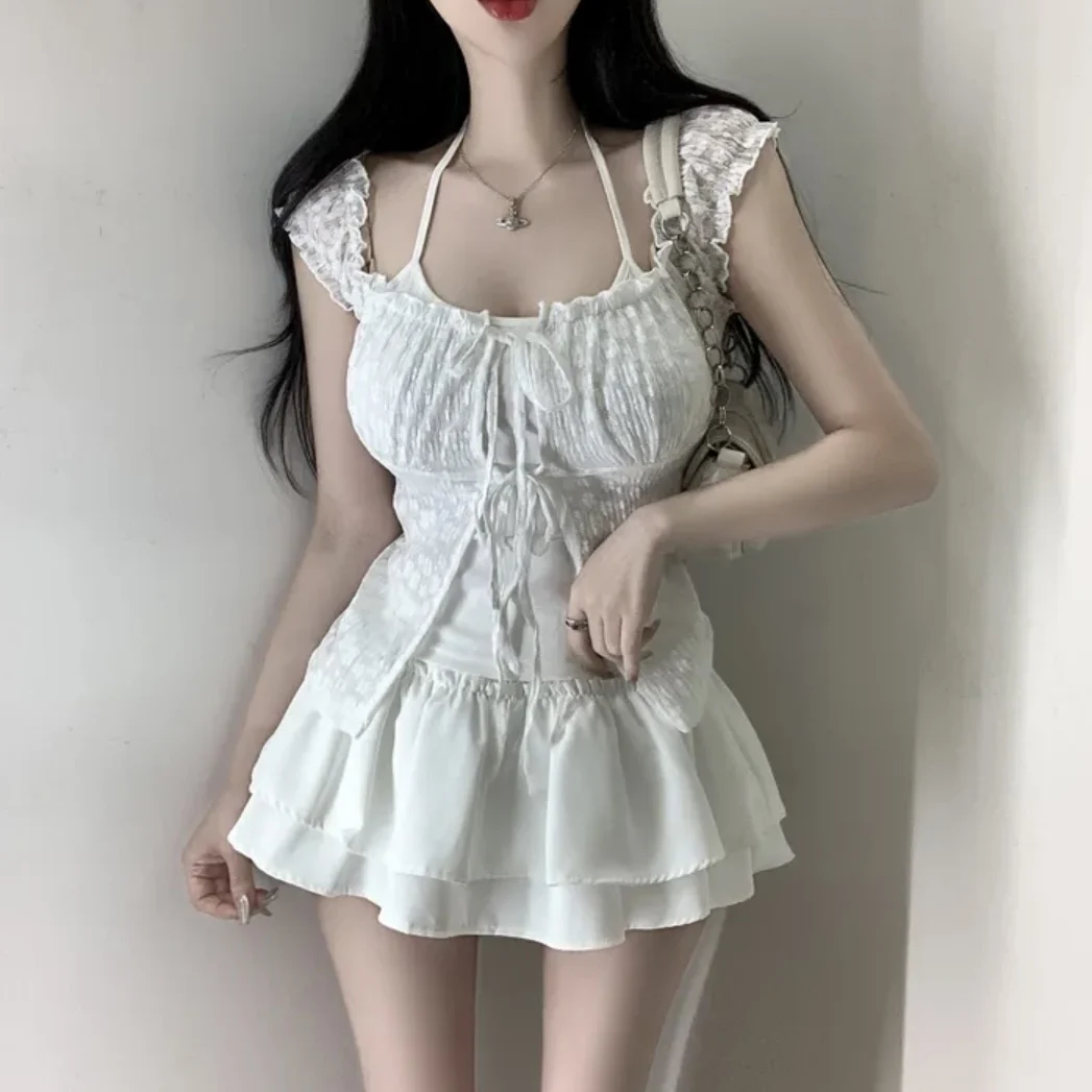 2026 New Chic Korean Style Vest Top Slimming Design Sensation Fake Two-Piece Strap Vest Short Length Ladies T-Shirt
2026 New Chic Korean Style Vest Top Slimming Design Sensation Fake Two-Piece Strap Vest Short Length Ladies T-Shirt