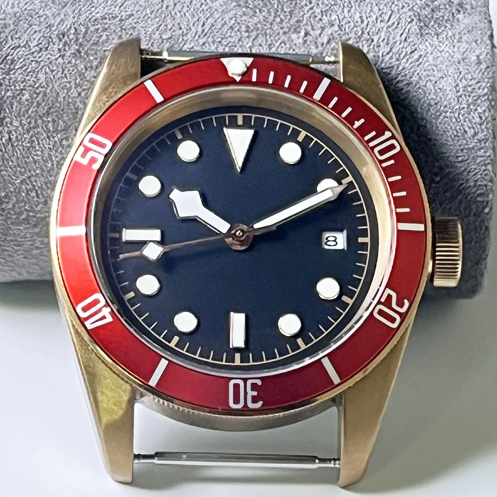 41MM rose gold case coated, black dial with 8215 automatic movement mirror sapphire glass men's watch without strap
41MM rose gold case coated, black dial with 8215 automatic movement mirror sapphire glass men's watch without strap