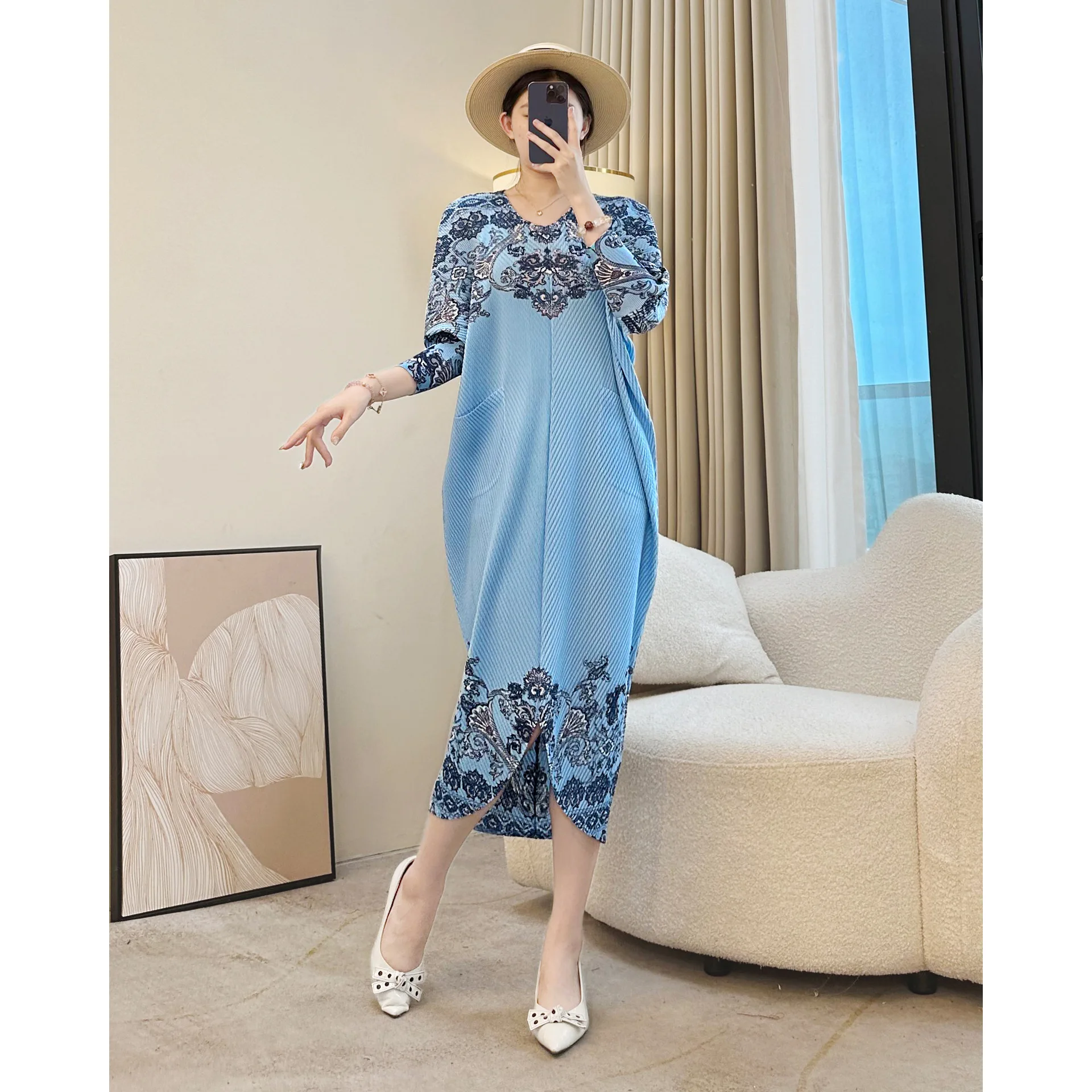 Miyake Blue Elstic Loose Women's Pleated Dress Round Collar Long Sleeve Casual Famale Clothing Slit Hem Design Dresses
Miyake Blue Elstic Loose Women's Pleated Dress Round Collar Long Sleeve Casual Famale Clothing Slit Hem Design Dresses