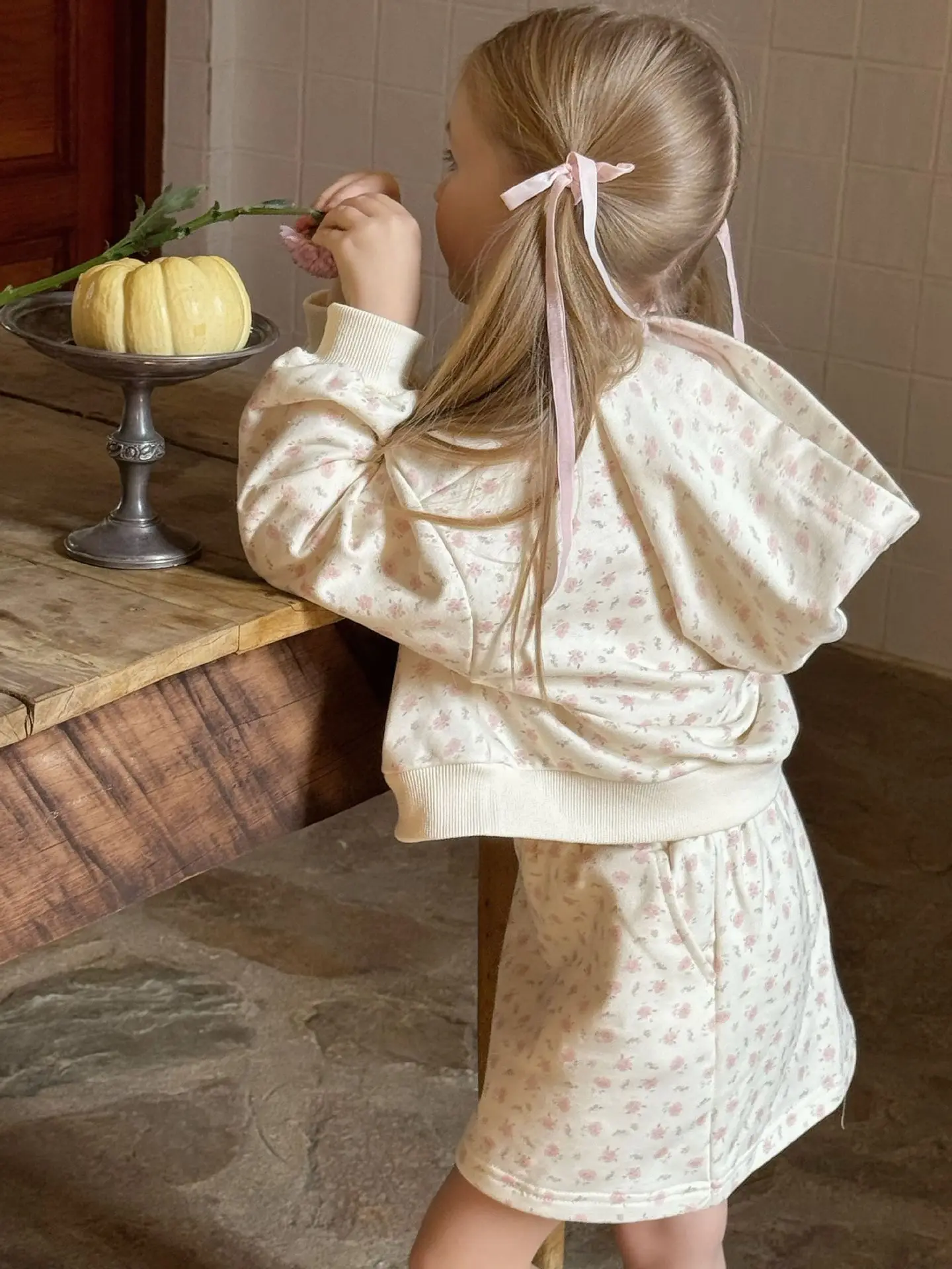 Children Clothing Kids Set 2024 Spring New Fashion Floral Skirt Korean Style Knitted Hooded Zipper Cardigan Jacket Skirt Set
Children Clothing Kids Set 2024 Spring New Fashion Floral Skirt Korean Style Knitted Hooded Zipper Cardigan Jacket Skirt Set