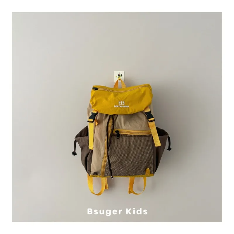 Outdoor color-matched lightweight backpack with large capacity, student schoolbag, multi-functional double-shoulder bag
Outdoor color-matched lightweight backpack with large capacity, student schoolbag, multi-functional double-shoulder bag