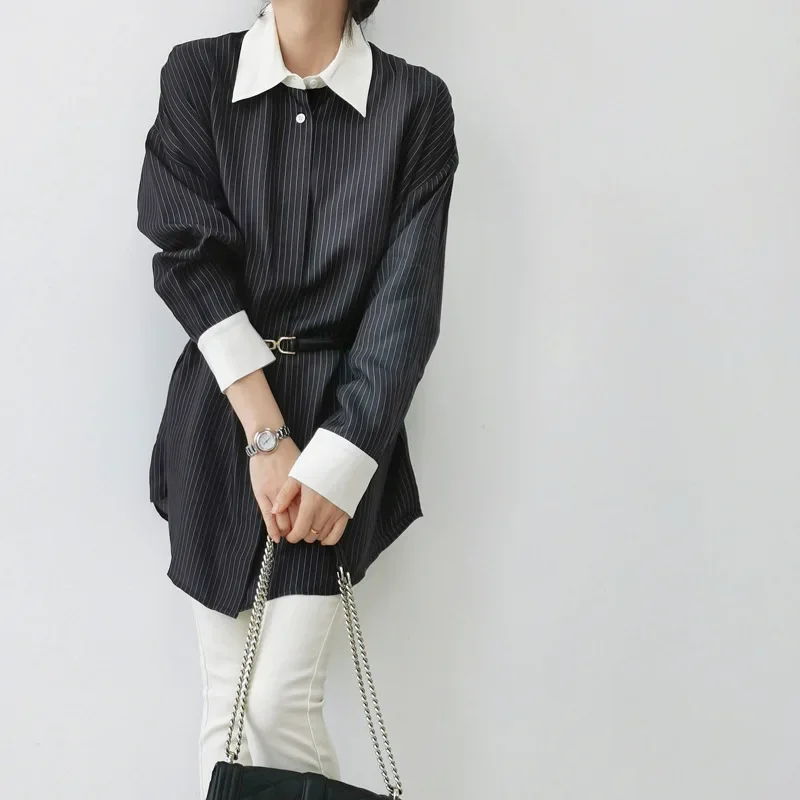 Black and White Striped Printing Silk Tops Loose Long-sleeved Shirt Women Blouse
Black and White Striped Printing Silk Tops Loose Long-sleeved Shirt Women Blouse