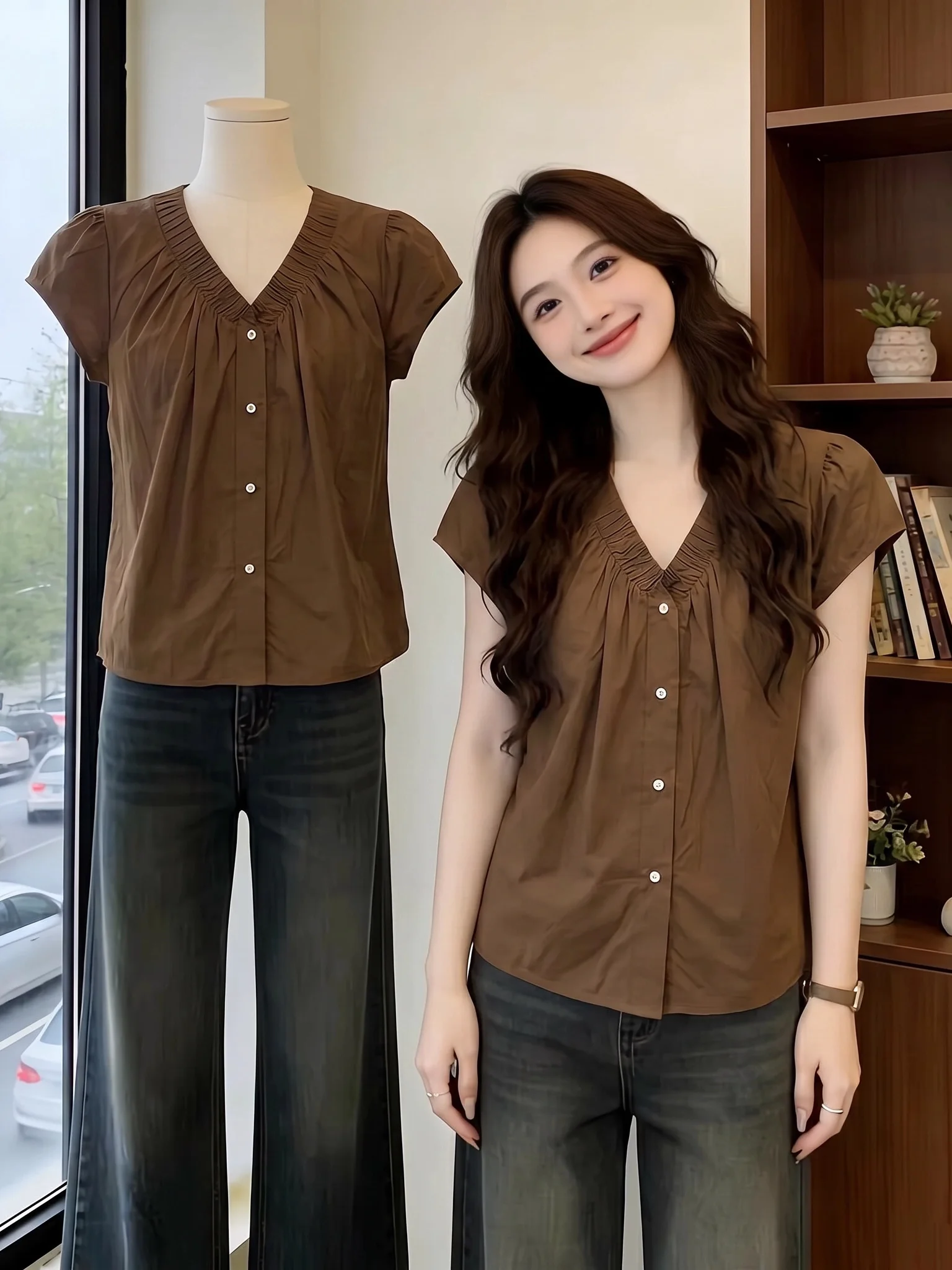 Slimming Short Sleeve V-Neck Shirt Women's plus Size Doll Shirt Korean Style Commute Fashion Casual Loose Fit Summer New Arrival
Slimming Short Sleeve V-Neck Shirt Women's plus Size Doll Shirt Korean Style Commute Fashion Casual Loose Fit Summer New Arrival