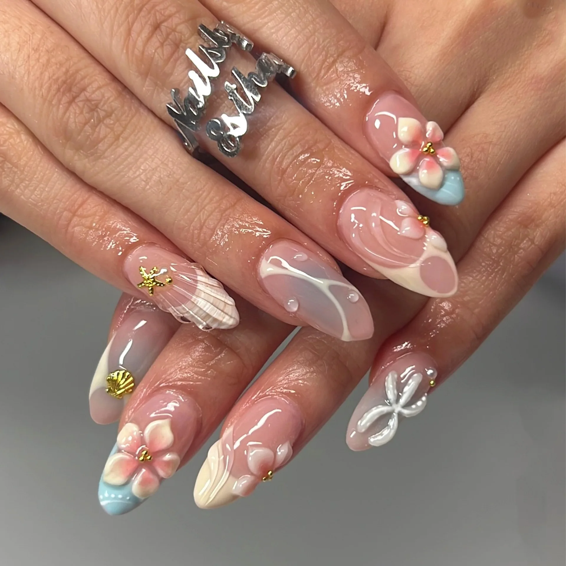 24Pcs Blue Smudge French Press on Nails Mid-length Almond Fake Nails 3D Flower Golden Starfish Shell Detachable False Nails Tips
24Pcs Blue Smudge French Press on Nails Mid-length Almond Fake Nails 3D Flower Golden Starfish Shell Detachable False Nails Tips