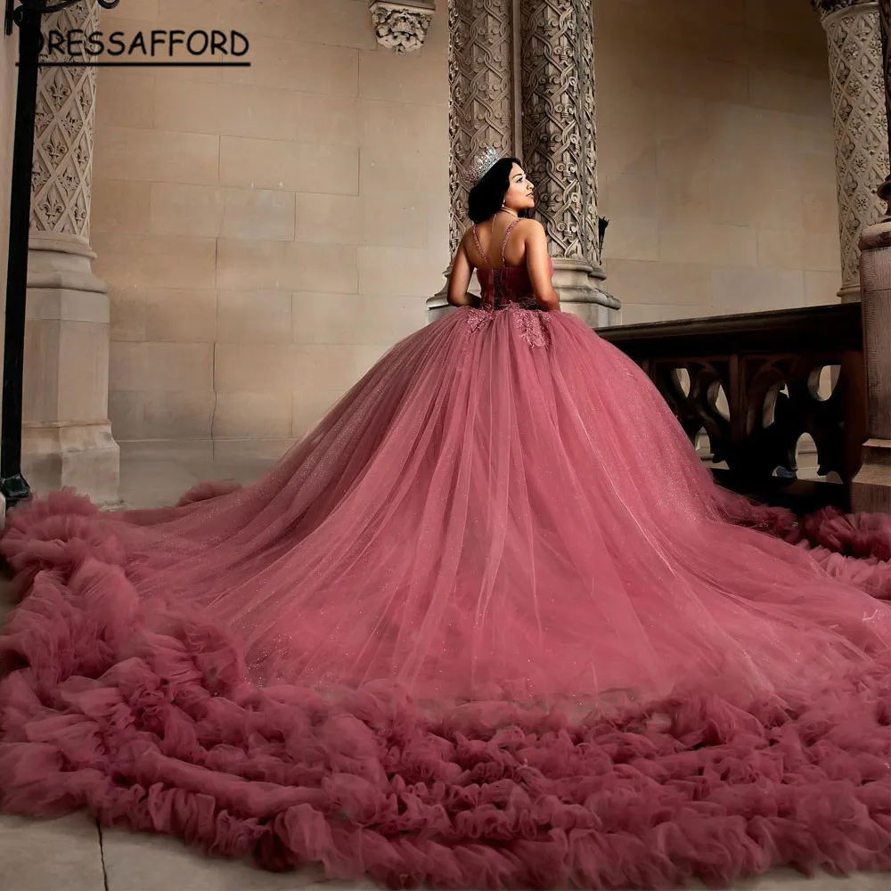 Блестящее кружевное бальное платье, платья для Quinceanera 2023, блестящее женское платье
Блестящее кружевное бальное платье, платья для Quinceanera 2023, блестящее женское платье