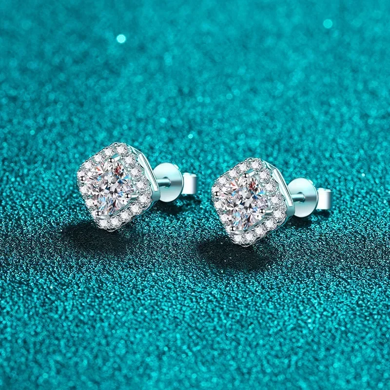 Exquisite Store PT950 Platinum Square 1/2ct Moissanite Diamond Earring Luxury Stud Earrings for Women Wedding Anniversary Gifts
Exquisite Store PT950 Platinum Square 1/2ct Moissanite Diamond Earring Luxury Stud Earrings for Women Wedding Anniversary Gifts