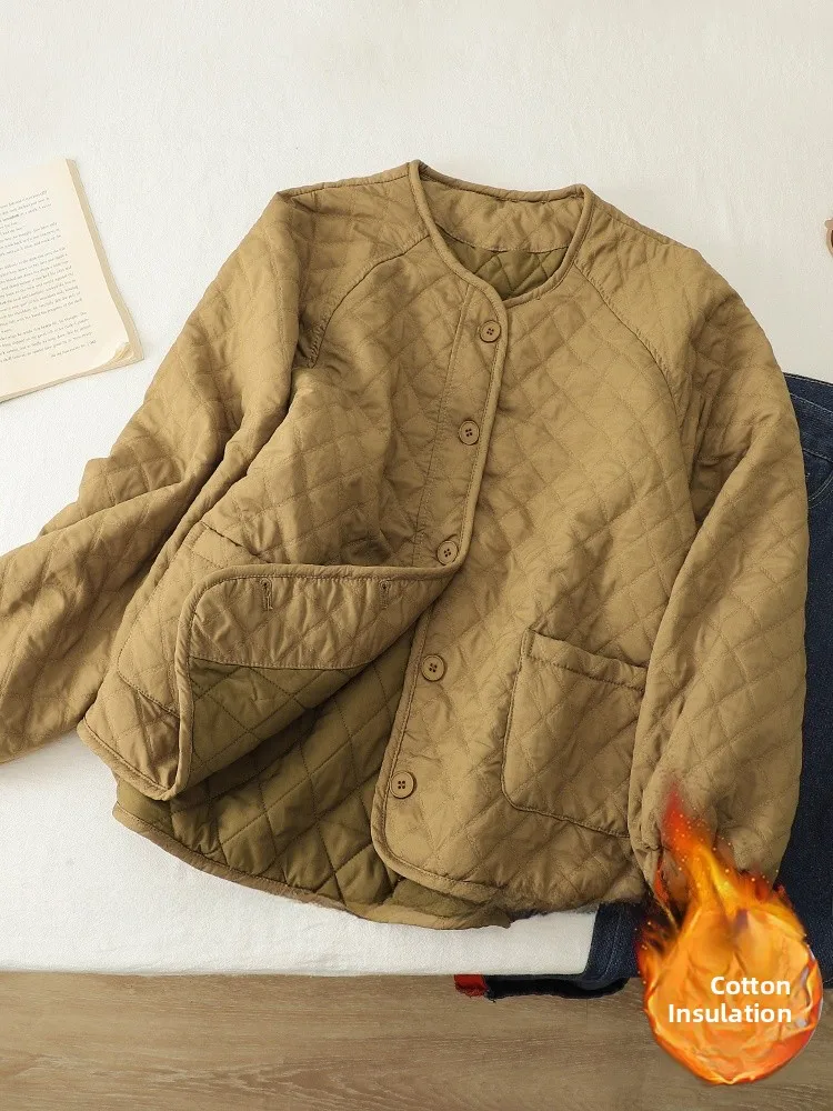 Lightweight Padded Cotton Jaet Women's Casual round Ne Quilted Design Thiened Winter Outerwear Comfortable Retro Sle
Lightweight Padded Cotton Jaet Women's Casual round Ne Quilted Design Thiened Winter Outerwear Comfortable Retro Sle