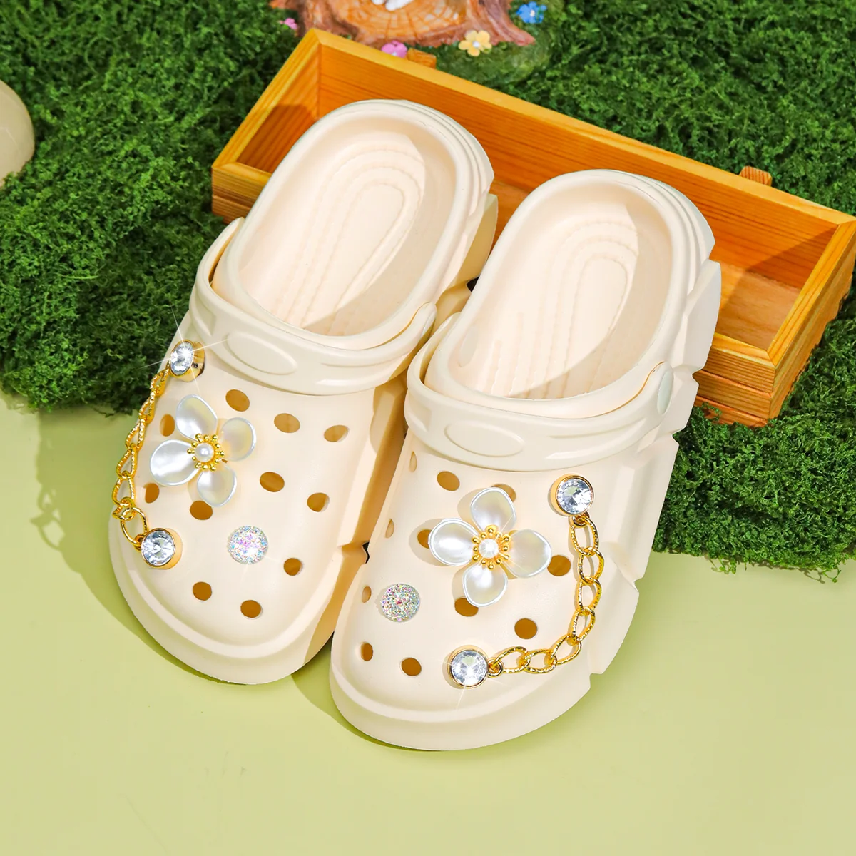 Kids' Clogs Shoes, Boys & Girls Beach Sandals Hole, Soft Anti-Skid Children's Garden Shoes, Summer Breathable Slippers 3057
Kids' Clogs Shoes, Boys & Girls Beach Sandals Hole, Soft Anti-Skid Children's Garden Shoes, Summer Breathable Slippers 3057