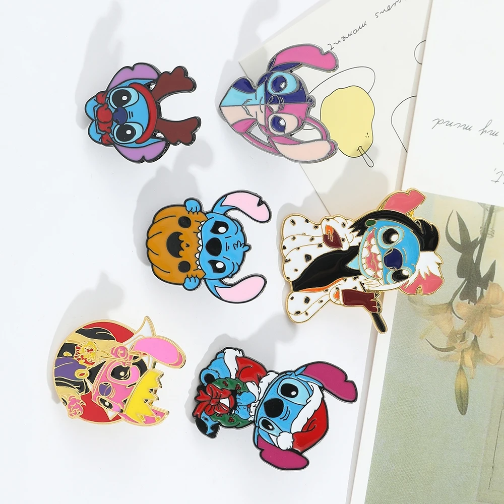 Брошь Disney Lilo & Stitch, очаровательная классическая фигурка, модные значки на Хэллоуин, рождественские аксессуары, подарок для друзей
Брошь Disney Lilo & Stitch, очаровательная классическая фигурка, модные значки на Хэллоуин, рождественские аксессуары, подарок для друзей