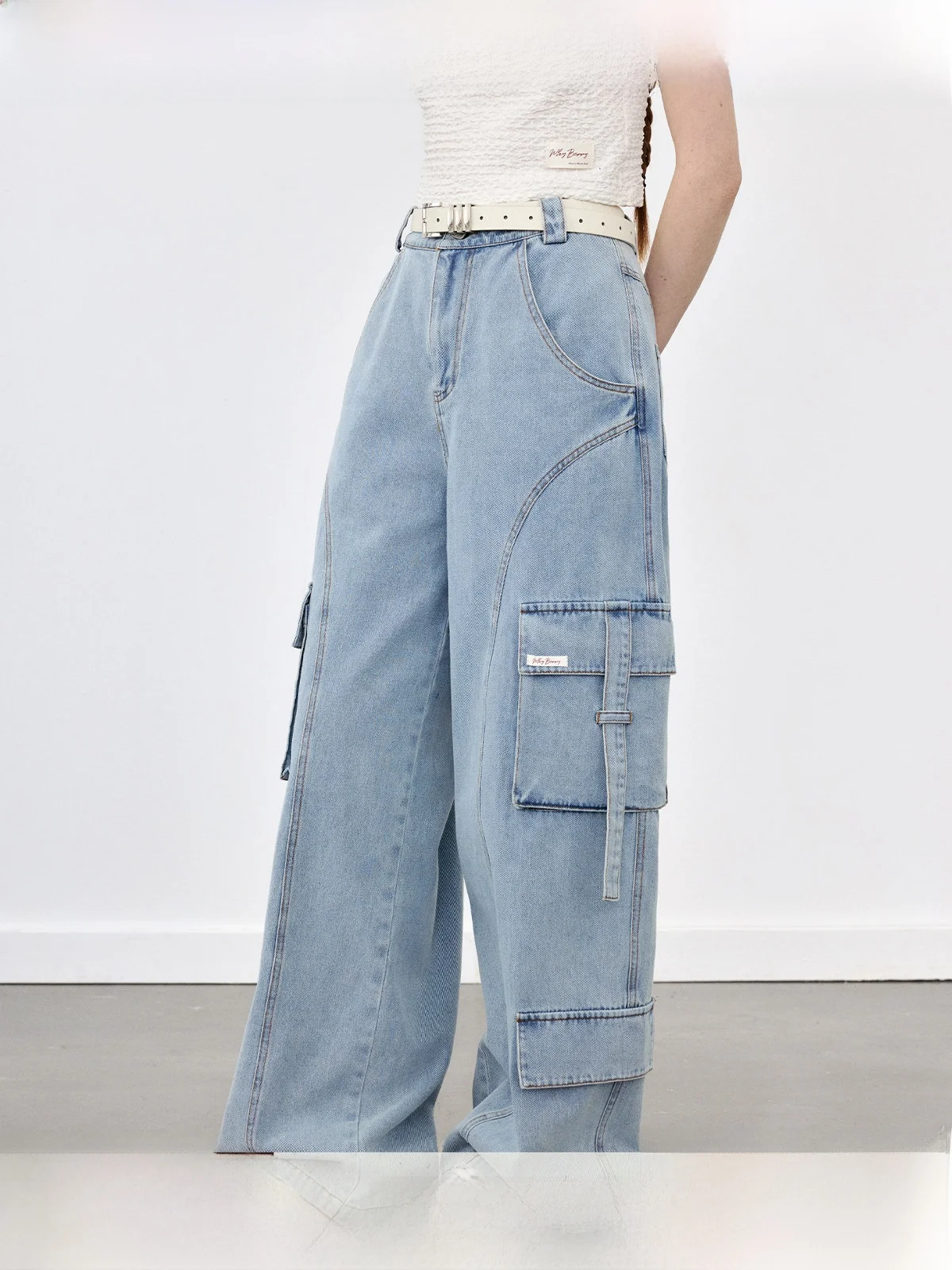 WhyBerry Свободные женские джинсы Голубые повседневные брюки с кетами Street Sle Хлопковая рабочая одежда с высокой талией Летние джинсы
WhyBerry Свободные женские джинсы Голубые повседневные брюки с кетами Street Sle Хлопковая рабочая одежда с высокой талией Летние джинсы