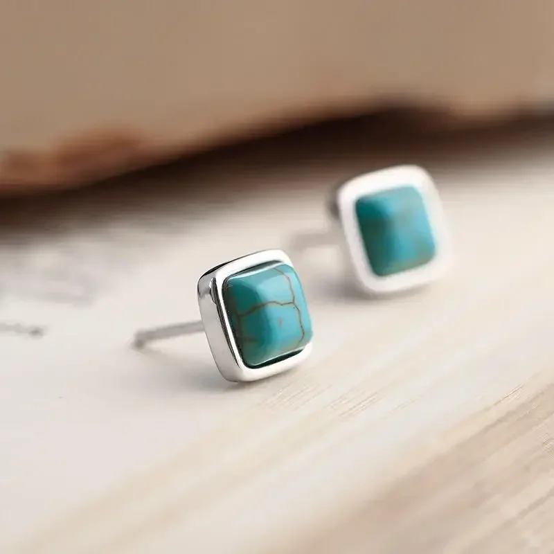 Designer New Original Retro Chinese Inlaid Turquoise Square Stud earrings for women Exquisite Small Simple Ladies Silver Jewelry
Designer New Original Retro Chinese Inlaid Turquoise Square Stud earrings for women Exquisite Small Simple Ladies Silver Jewelry