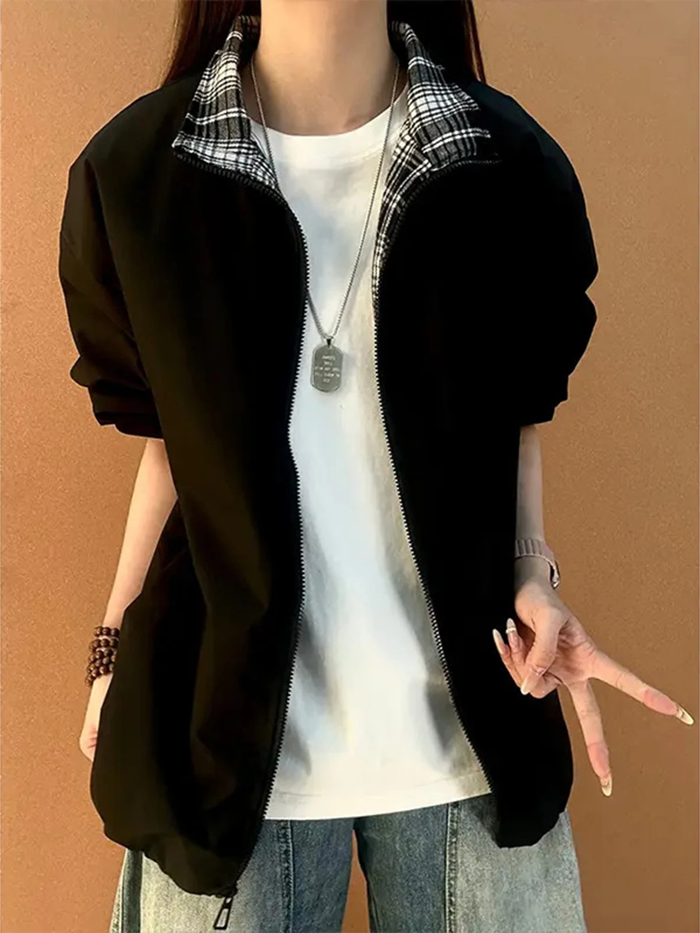 Мужская демисезонная куртка-бомбер Bla Plaid Splicing в американском стиле, утепленная пухом, для подростков, повседневная спортивная верхняя одежда
Мужская демисезонная куртка-бомбер Bla Plaid Splicing в американском стиле, утепленная пухом, для подростков, повседневная спортивная верхняя одежда