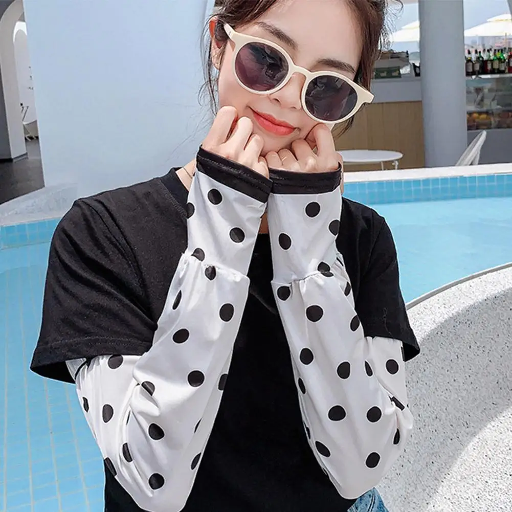 Floral Print Sun Protection Cuffs Ice Silk Anti-sunburn Sleeve Elastic Women Driving UV Protection Arm Sleeves Outdoor Cool Muff
Floral Print Sun Protection Cuffs Ice Silk Anti-sunburn Sleeve Elastic Women Driving UV Protection Arm Sleeves Outdoor Cool Muff