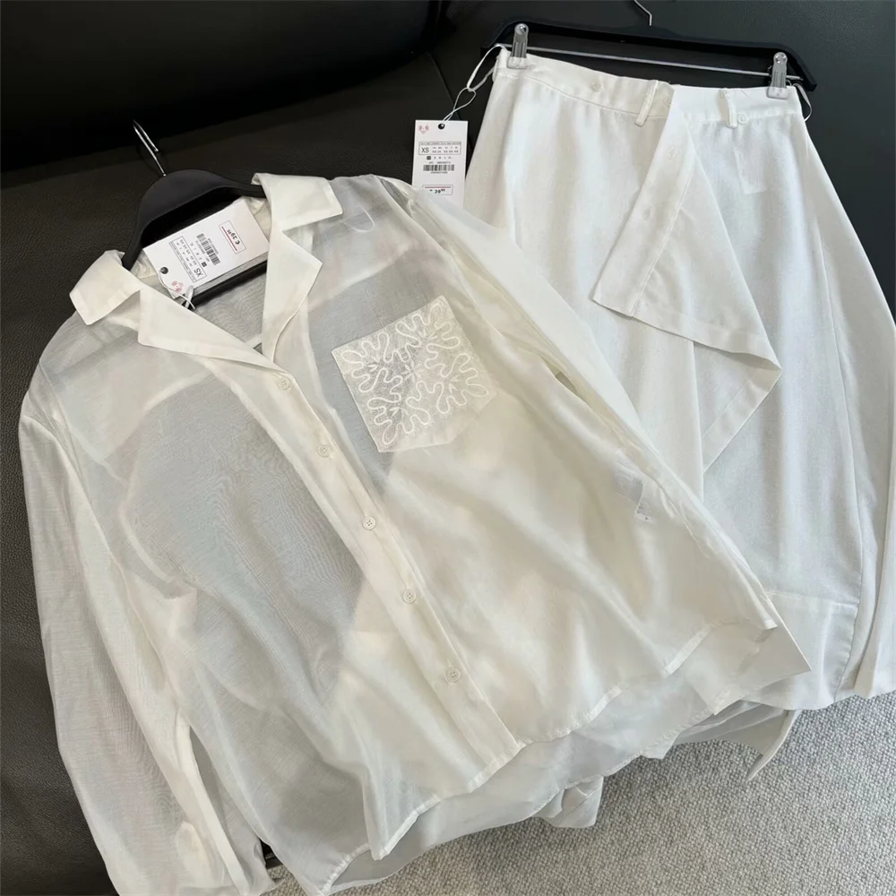 UNIZERA Women's Embroidered Patch Bag Half Transparent Thin Shirt Top Asymmetric Half Skirt Spring/Summer Casual Women's Wear
UNIZERA Women's Embroidered Patch Bag Half Transparent Thin Shirt Top Asymmetric Half Skirt Spring/Summer Casual Women's Wear
