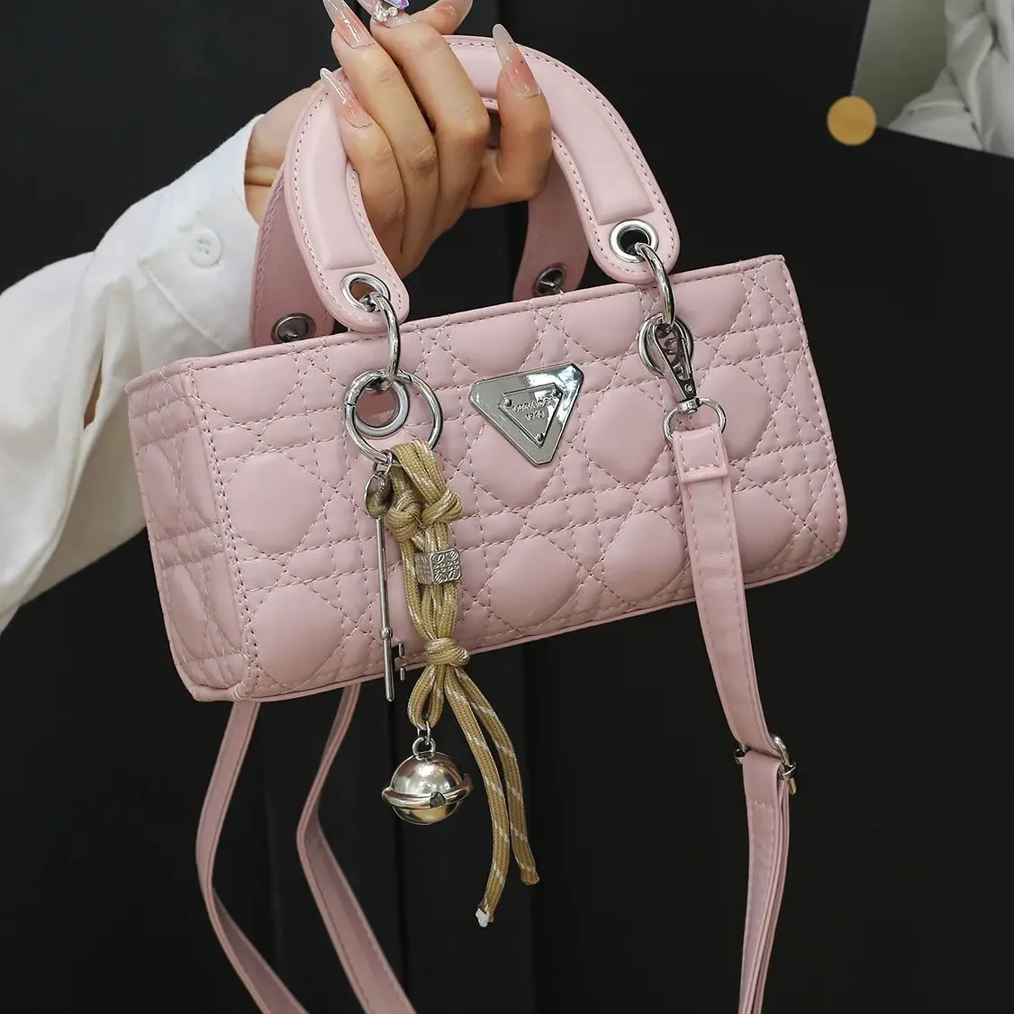 Zeyph Sweet Cool Style Fashionable Design Y2k Style Handbag Pu Material Crossbody Bag
Zeyph Sweet Cool Style Fashionable Design Y2k Style Handbag Pu Material Crossbody Bag