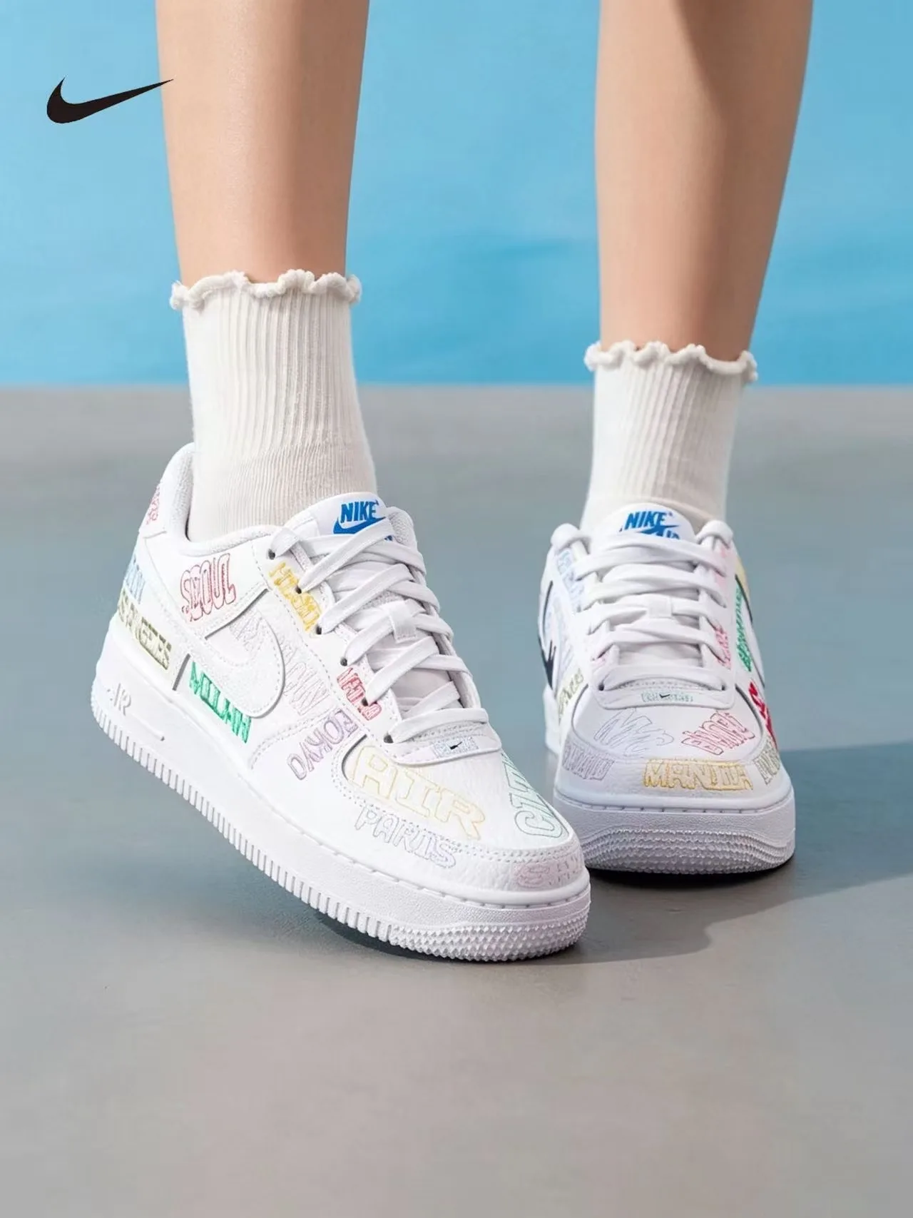 Nike Air Force 1 GS Low Sneakers Big Kids Girls Graffiti Letter Print Classic Leather Casual Skate Shoes IO9739-100
Nike Air Force 1 GS Low Sneakers Big Kids Girls Graffiti Letter Print Classic Leather Casual Skate Shoes IO9739-100