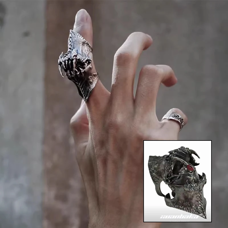 Outdoor Portable EDC Creative Dark Series Eye Teeth Armor Joint Ring Retro Punk Open Adjustable Ring
Outdoor Portable EDC Creative Dark Series Eye Teeth Armor Joint Ring Retro Punk Open Adjustable Ring