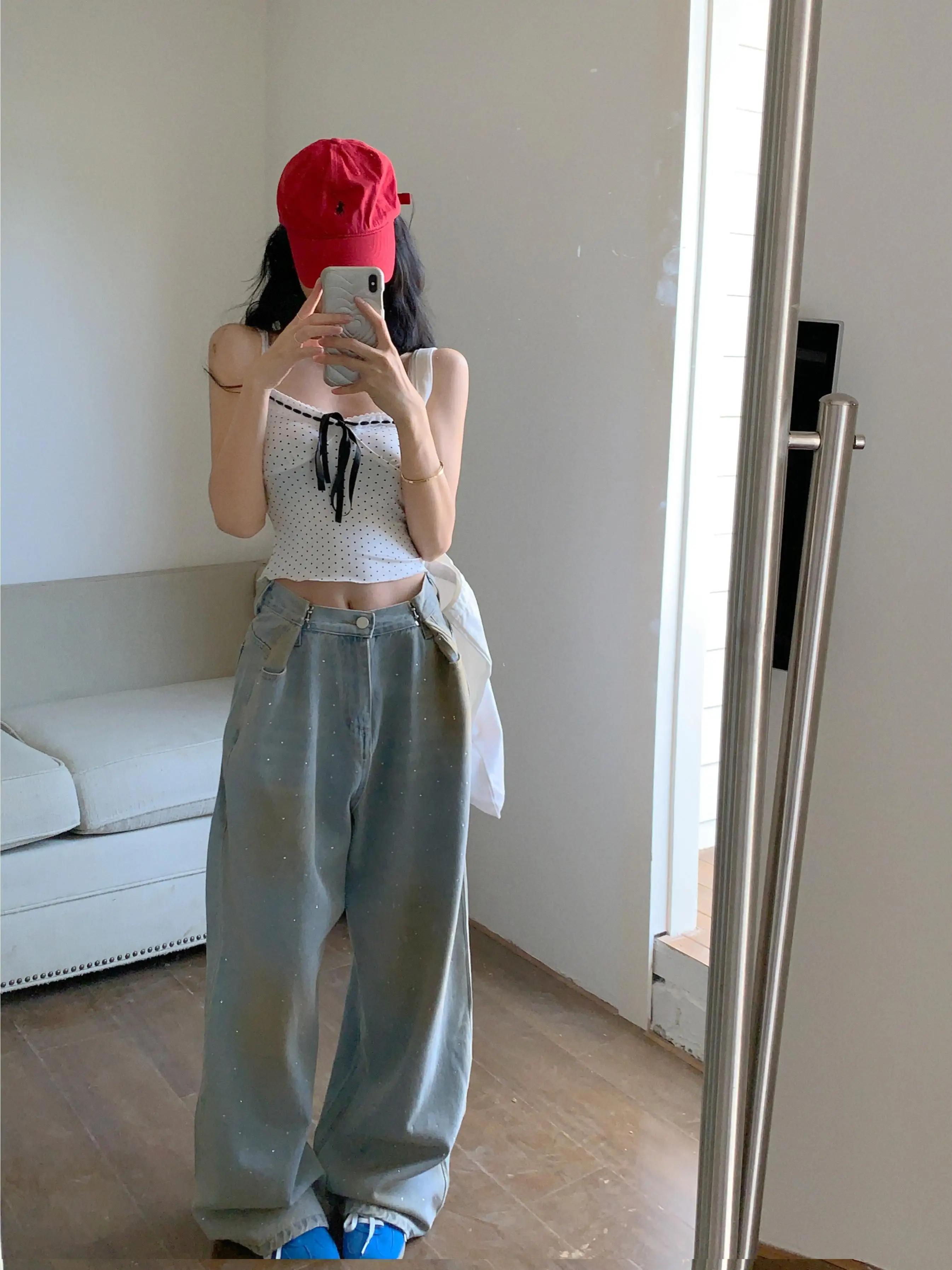 Retro Distressed High Waist Wide Leg Jeans Women's Summer 2026 New Style Fashionable Casual Blue Denim Pants with Button
Retro Distressed High Waist Wide Leg Jeans Women's Summer 2026 New Style Fashionable Casual Blue Denim Pants with Button