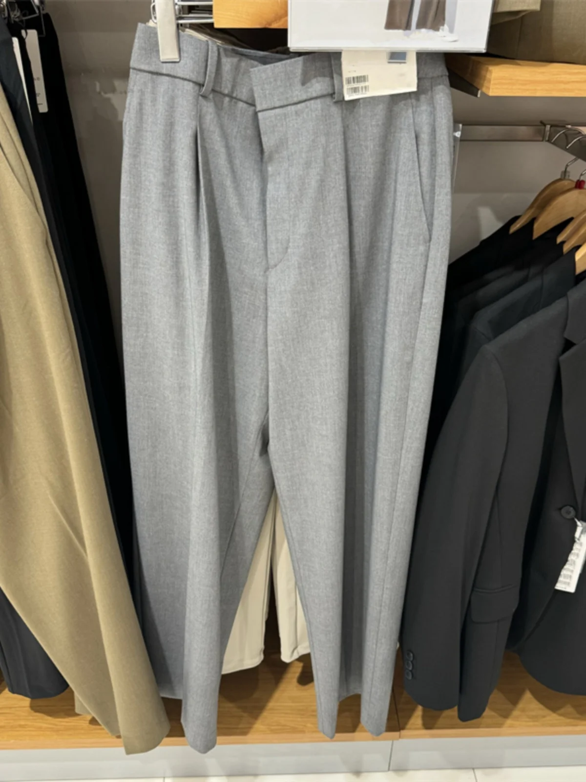 Autumn Women's Pleated Wide Leg Pants Casual Trousers High Waist Straight Cut Regular Thin Long Pants Girls' Faion
Autumn Women's Pleated Wide Leg Pants Casual Trousers High Waist Straight Cut Regular Thin Long Pants Girls' Faion