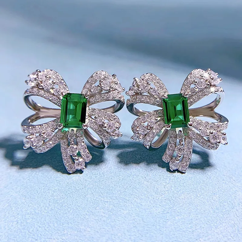 S925 Silver Emerald Micro Inlay Luxury Full Diamond Classic Retro Earrings Wholesale
S925 Silver Emerald Micro Inlay Luxury Full Diamond Classic Retro Earrings Wholesale