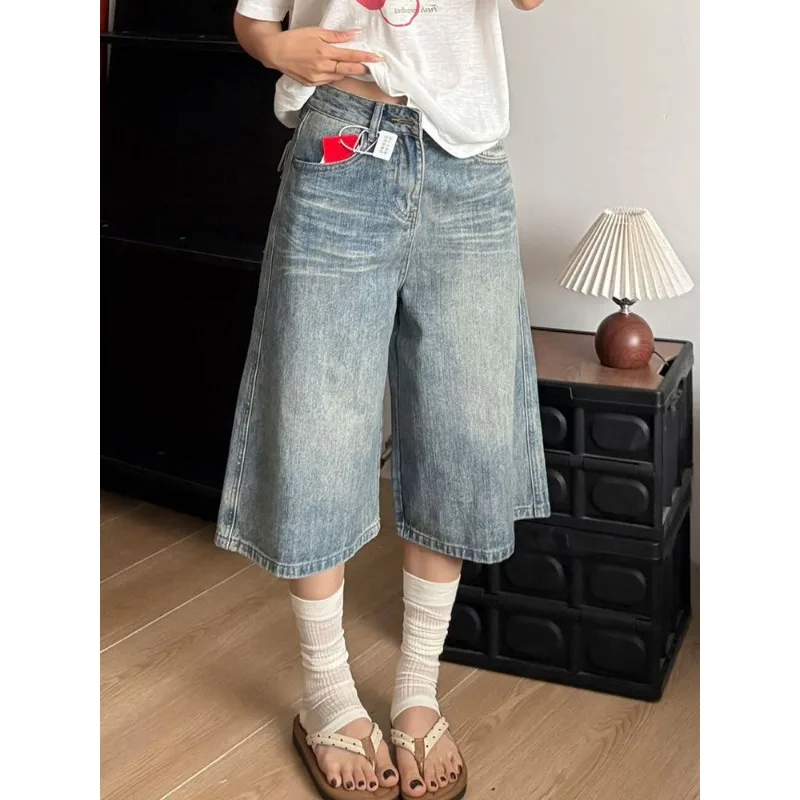 Vintage American Loose Wide Leg Denim Shorts Women Washed Distressed Skin Friendly Calf Length Plus Size Light Blue Shorts 2026
Vintage American Loose Wide Leg Denim Shorts Women Washed Distressed Skin Friendly Calf Length Plus Size Light Blue Shorts 2026