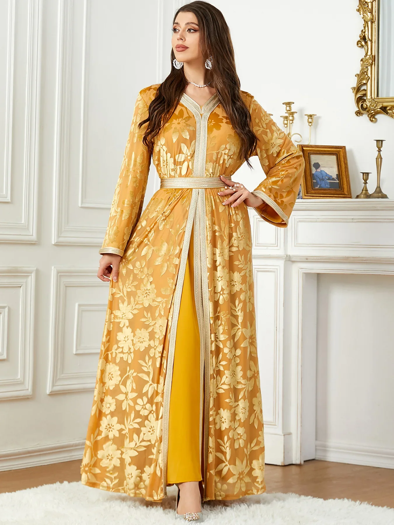 Мусульманский комплект саудовские Дубаи Abayas вечернее платье для женщин яркое платье модное осенне-зимнее бархатное платье с принтом комплект из двух предметов
Мусульманский комплект саудовские Дубаи Abayas вечернее платье для женщин яркое платье модное осенне-зимнее бархатное платье с принтом комплект из двух предметов