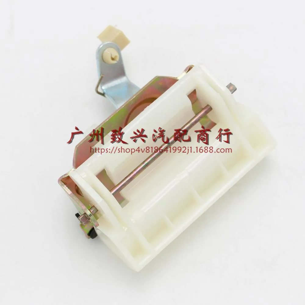 Rear Boot Door Tailgate Outer Handle MR230032 MB669338 For Mitsubishi Montero/Pajero IO H77 V31 V32 V43 V44 V45 V46 V73 V75 V78
Rear Boot Door Tailgate Outer Handle MR230032 MB669338 For Mitsubishi Montero/Pajero IO H77 V31 V32 V43 V44 V45 V46 V73 V75 V78