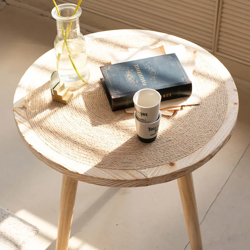 Morocco American rural Nordic retro balcony small round side table coffee bed and breakfast table log
Morocco American rural Nordic retro balcony small round side table coffee bed and breakfast table log