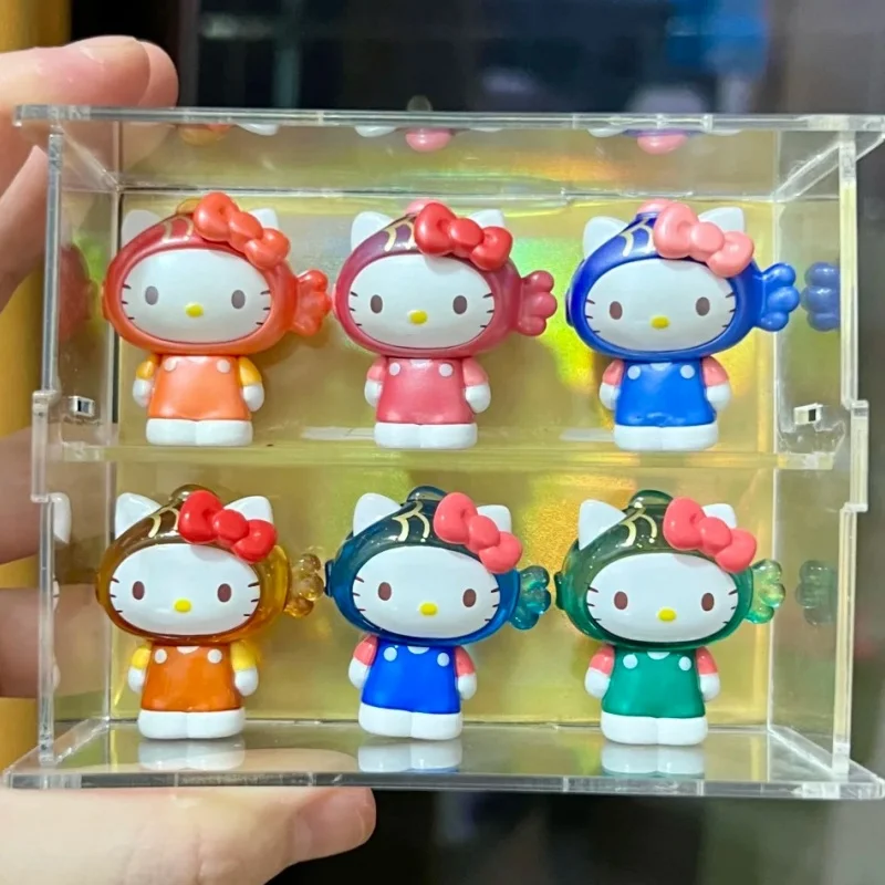 Оригинальные фигурки Sanrio Family Hello Kitty Koi Fish Series в слепых коробках, настольные украшения, милые мультяшные игрушки, подарок
Оригинальные фигурки Sanrio Family Hello Kitty Koi Fish Series в слепых коробках, настольные украшения, милые мультяшные игрушки, подарок