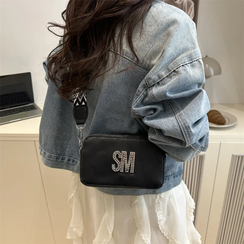 2026 Новая женская маленькая сумка через плечо, просторная многофункциональная сумка через плечо с внутренними карманами, легкая пригородная сумка
2026 Новая женская маленькая сумка через плечо, просторная многофункциональная сумка через плечо с внутренними карманами, легкая пригородная сумка