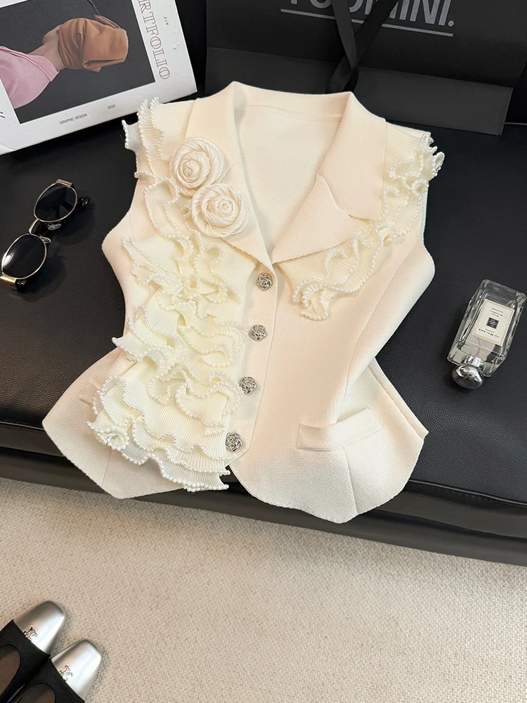 New Pearl Splicing Vest Coat Women's Unique Fashion Top
New Pearl Splicing Vest Coat Women's Unique Fashion Top