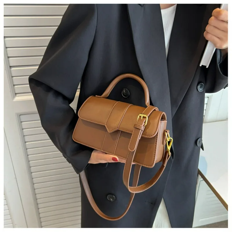 Advanced Texture 2026 New Fashionable Women's Versatile Commuter Crossbody Bag Handheld Small Square Bag
Advanced Texture 2026 New Fashionable Women's Versatile Commuter Crossbody Bag Handheld Small Square Bag