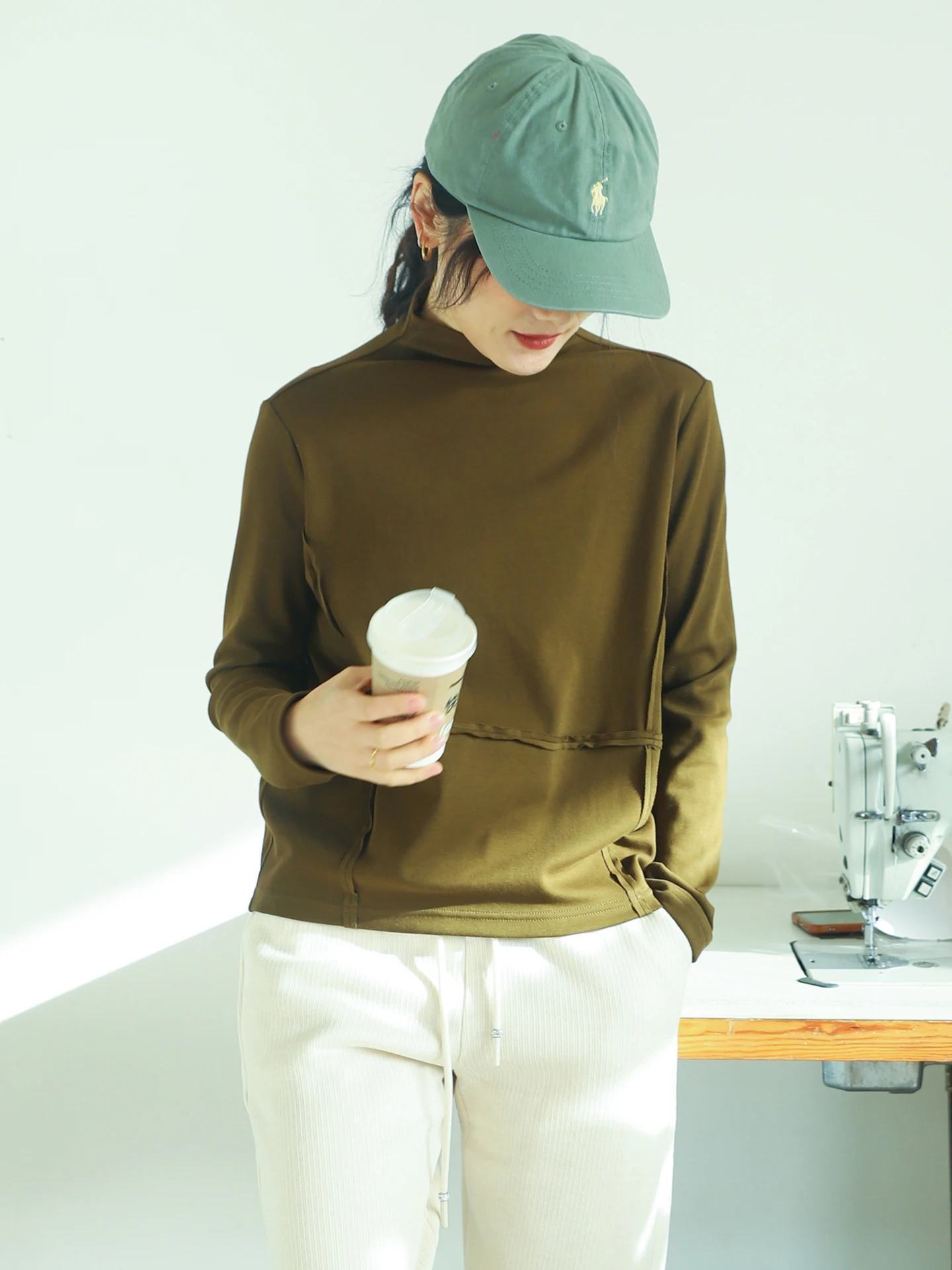 Autumn Valley Pure Cotton High Elastic Loose Long Sve T-irt Women's f High Collar Splice Design Artistic Sle Ladies...
Autumn Valley Pure Cotton High Elastic Loose Long Sve T-irt Women's f High Collar Splice Design Artistic Sle Ladies...