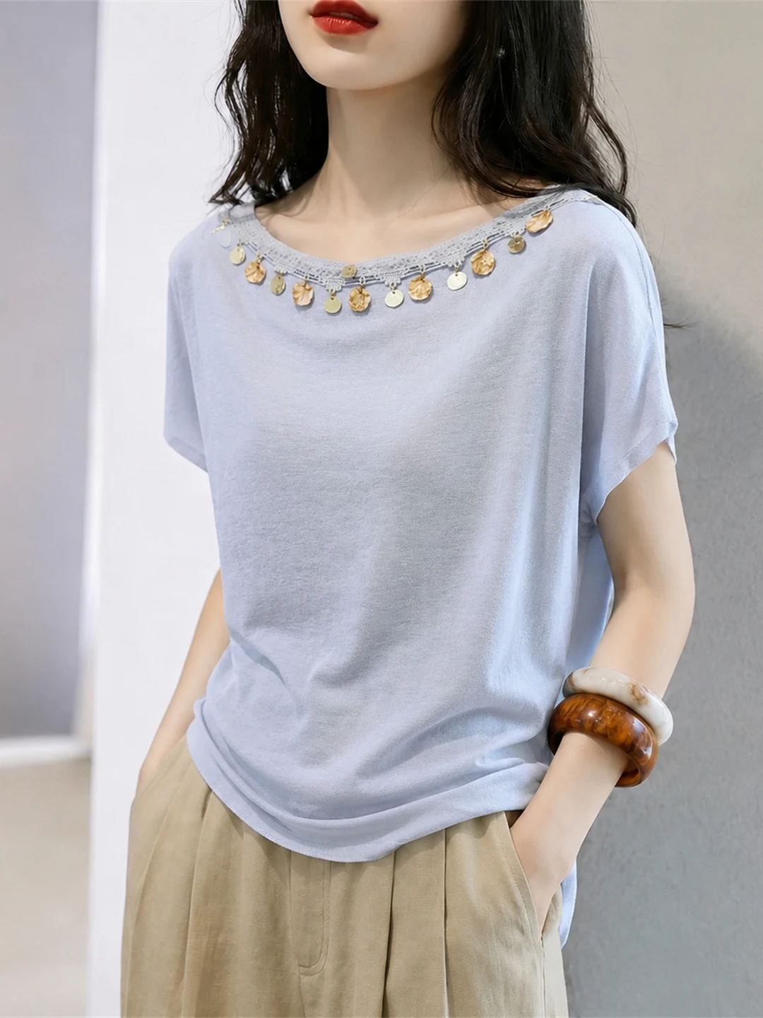 Bohemian Style Short Sleeve T-Shirt Korean Fashion Slim Fit Elegant Beautiful Summer 2026 Silk Women's Top Casual Straight Cut
Bohemian Style Short Sleeve T-Shirt Korean Fashion Slim Fit Elegant Beautiful Summer 2026 Silk Women's Top Casual Straight Cut