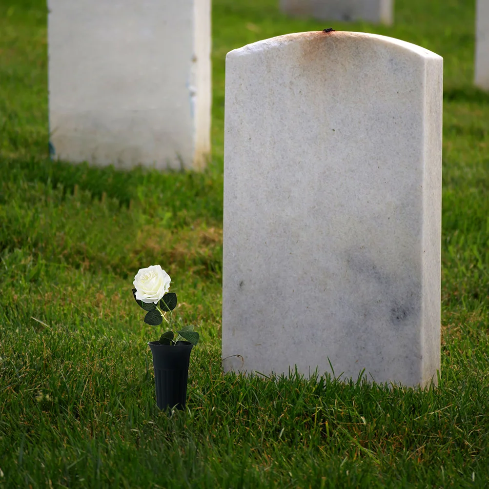 2 pcs Plastic Grave Cone Vase Cemetery Flower Planter Lightweight Stake Flower Container Memorial Outdoor Use
2 pcs Plastic Grave Cone Vase Cemetery Flower Planter Lightweight Stake Flower Container Memorial Outdoor Use