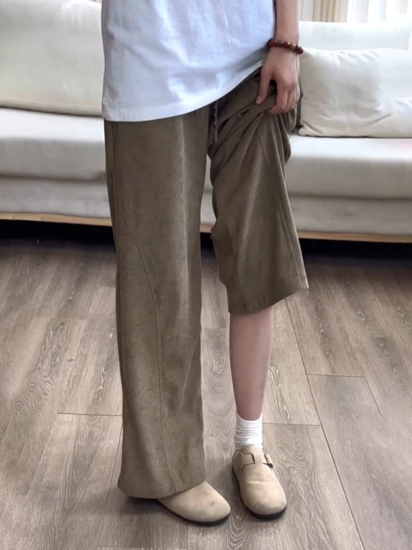 American Sle Corduroy Loose Fit Sports Pants Men's Autumn Casual Straight Leg Pants k Pattern Diagonal Cut Loose Wide Leg
American Sle Corduroy Loose Fit Sports Pants Men's Autumn Casual Straight Leg Pants k Pattern Diagonal Cut Loose Wide Leg