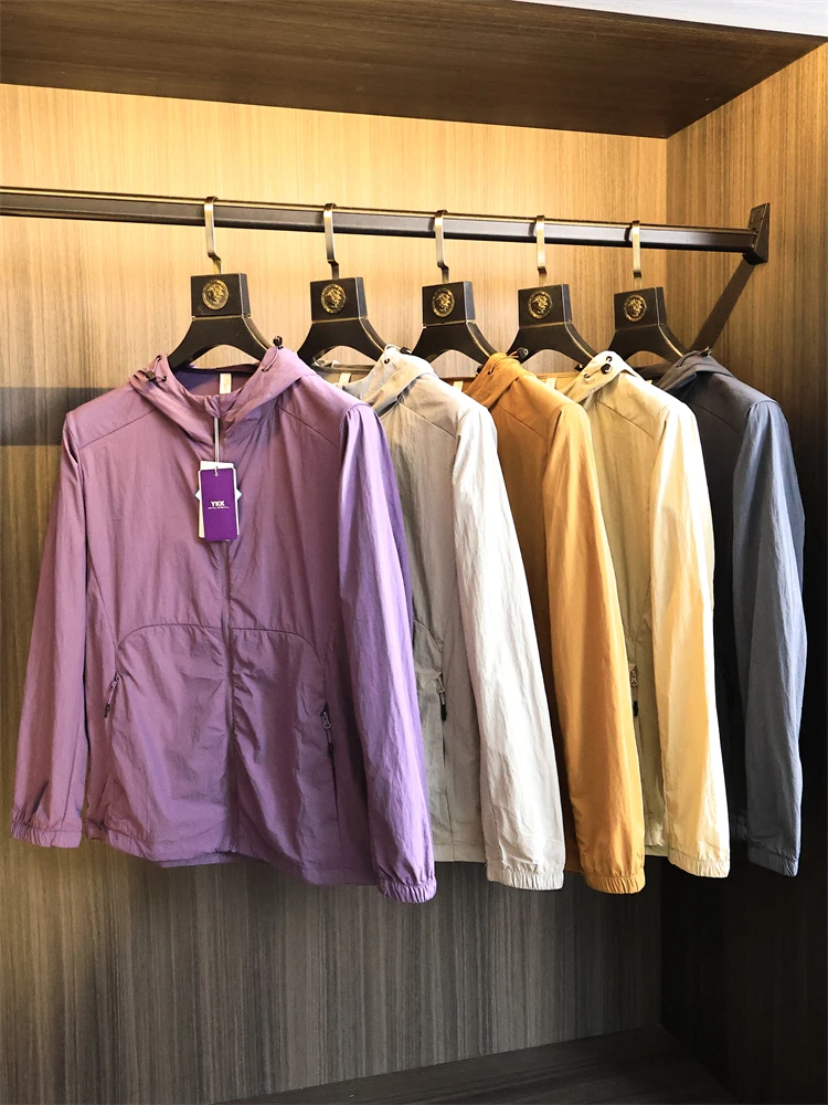 Water-Resistant Tech UPF50 Lightweight Spring Summer Men's Casual Thin Hooded Jacket Outerwear Fashion Urban Style Long Sleeve
Water-Resistant Tech UPF50 Lightweight Spring Summer Men's Casual Thin Hooded Jacket Outerwear Fashion Urban Style Long Sleeve