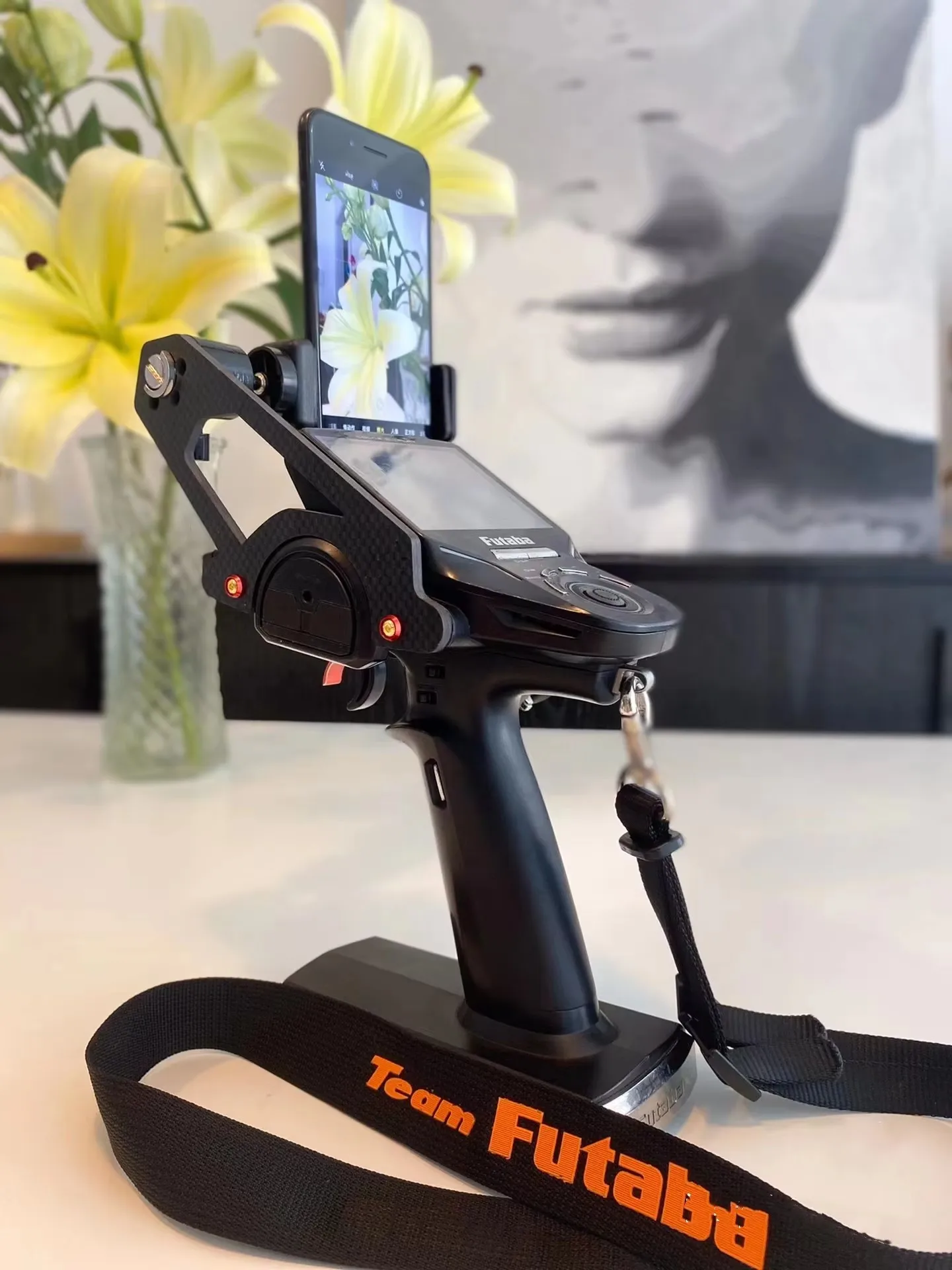 Carbon Fiber Bracket Holder Mount Stand fpv Monitor Video Expansion Extender For Futaba 4PX LOSI HPI Traxxas RC Upgrade Parts
Carbon Fiber Bracket Holder Mount Stand fpv Monitor Video Expansion Extender For Futaba 4PX LOSI HPI Traxxas RC Upgrade Parts