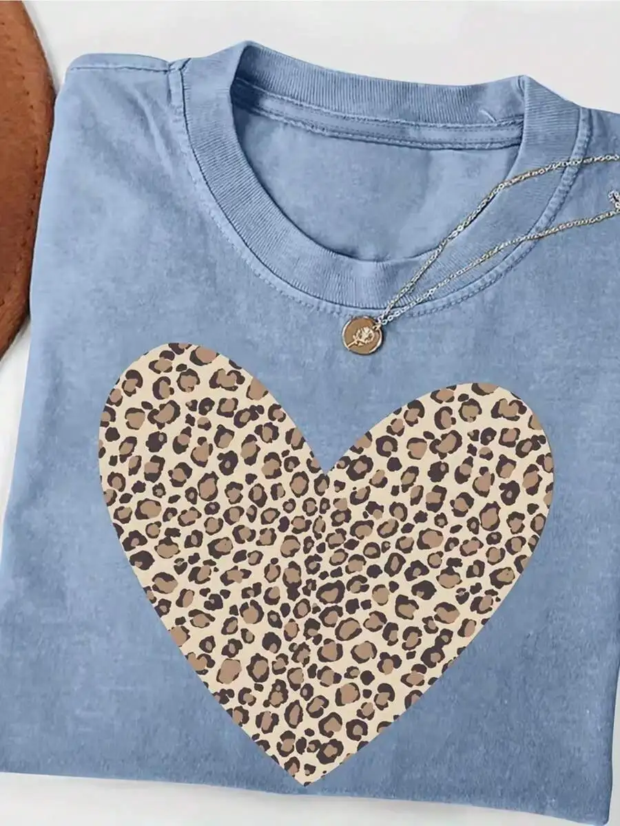 Mens Casual Blue T-Shirt With Leopard Print Heart Graphic
Mens Casual Blue T-Shirt With Leopard Print Heart Graphic