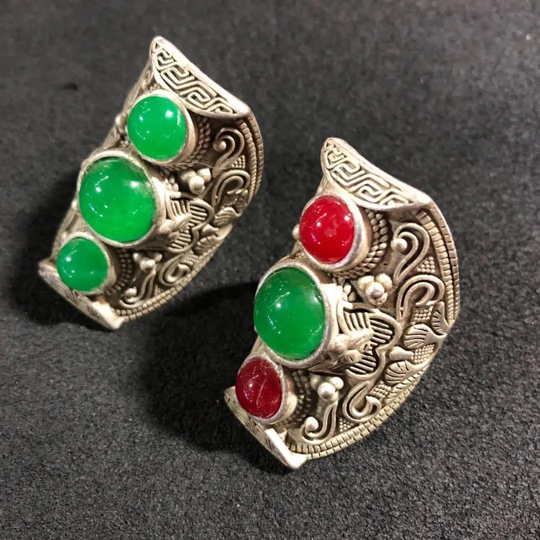 Китайский Miao Серебряный инкрустированный драгоценный камень цветок резьба фэн-шуй кольцо подарок
Китайский Miao Серебряный инкрустированный драгоценный камень цветок резьба фэн-шуй кольцо подарок