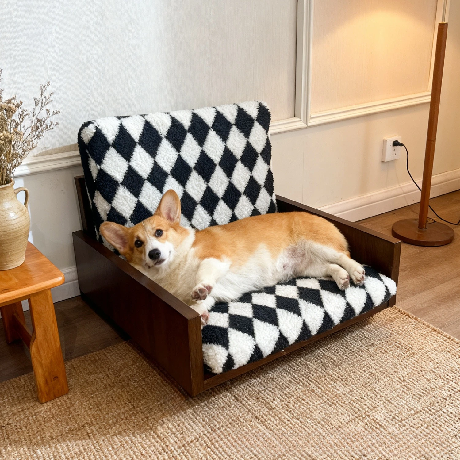 Vintage Checkerboard Pet Sofa, Solid Wood Cat Dog Lounge Bed, Modern Pet Furniture for Home
Vintage Checkerboard Pet Sofa, Solid Wood Cat Dog Lounge Bed, Modern Pet Furniture for Home