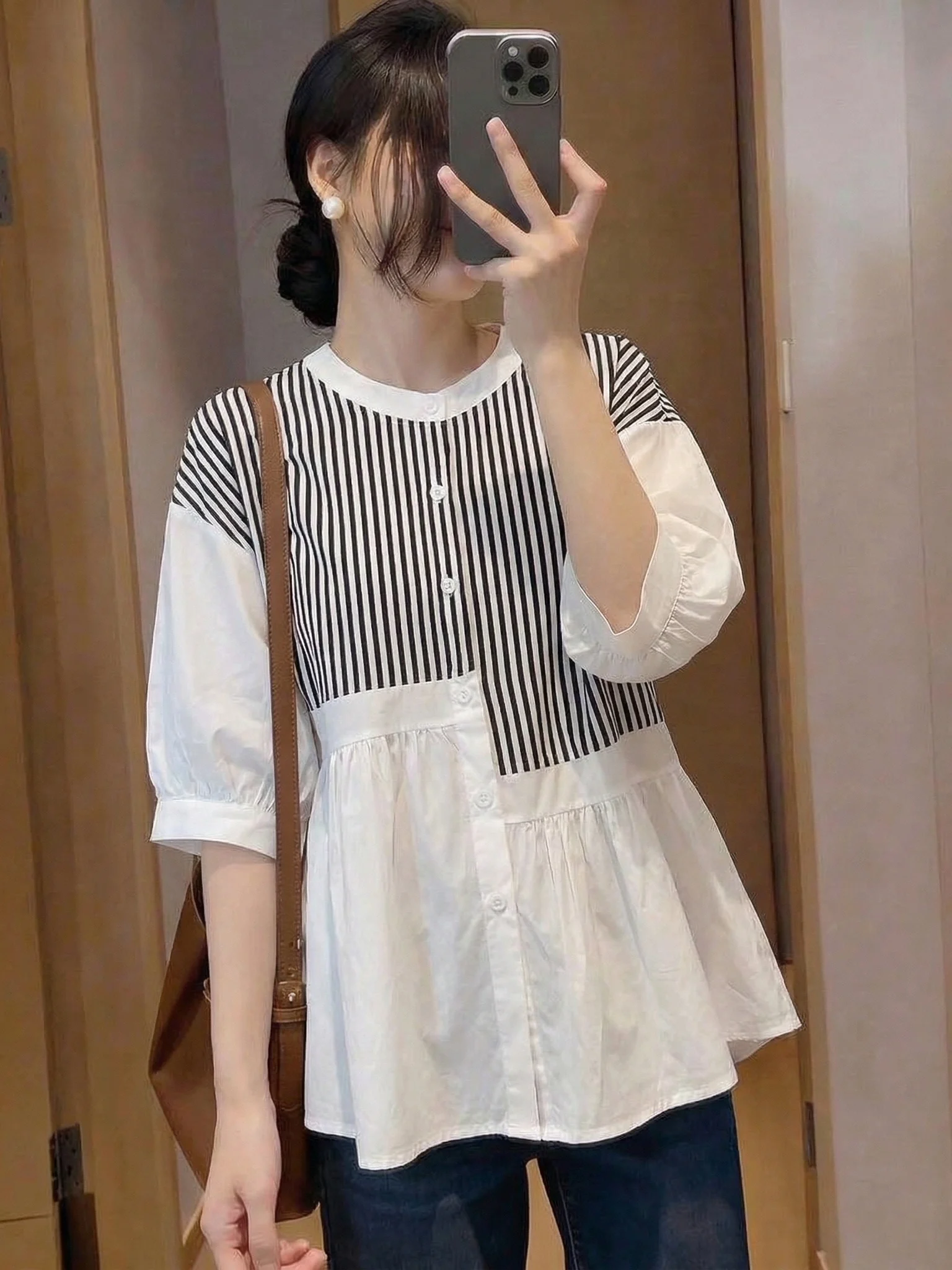 European Style Striped Splice Shoulder Short Sleeve Women's Shirt Spring Summer New Loose Belly Covering Top plus Size
European Style Striped Splice Shoulder Short Sleeve Women's Shirt Spring Summer New Loose Belly Covering Top plus Size